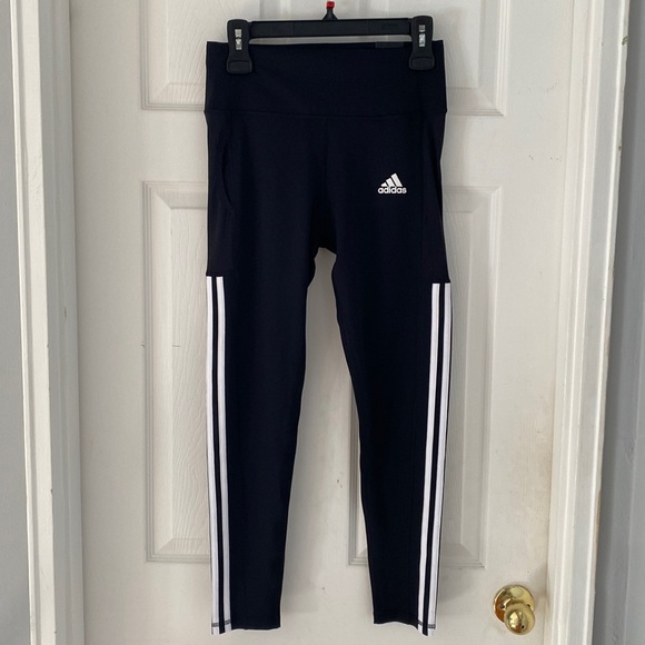 New adidas black capris-smoke free home - Picture 1 of 3